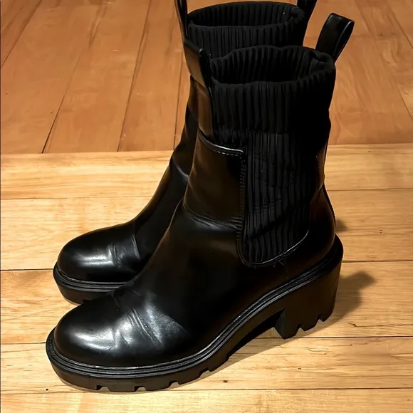 Zara Track Sole Black Sock Boot Women’s Size 8