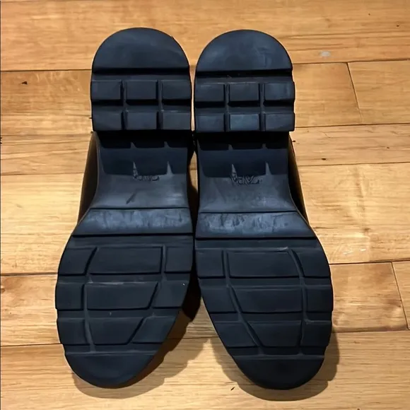 Zara Track Sole Black Sock Boot Women’s Size 8