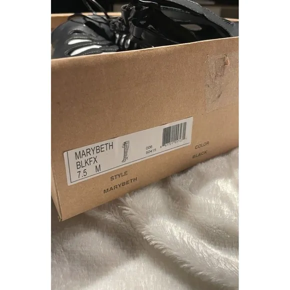 Zigi Soho MARYBETH Gladiator black Heels size 7.5 leather lace up open-toe shoes